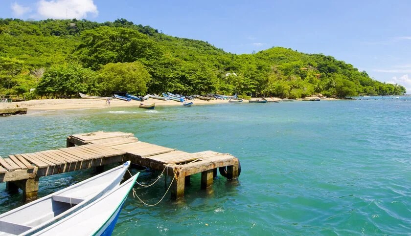 playa capurgana colombia